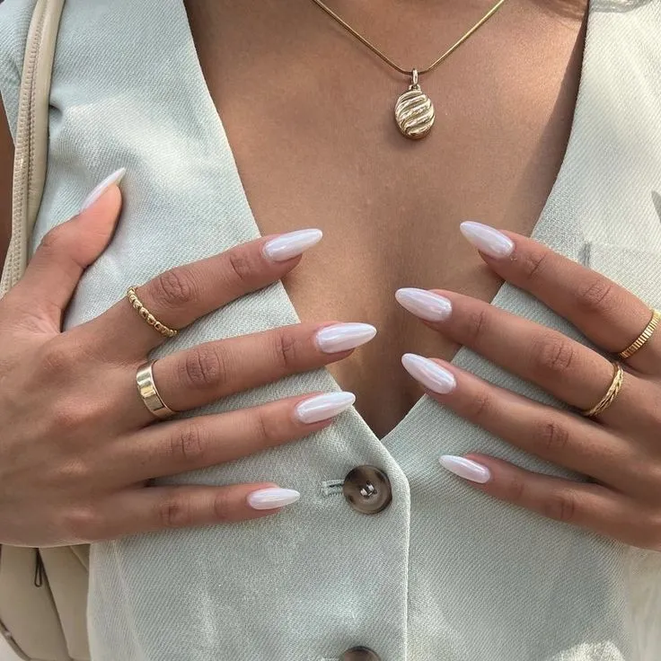 Hochzeit weiße Chromnägel