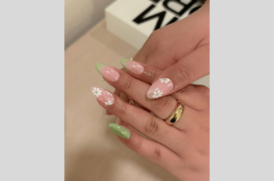 22 Pastellfarbennägel zum Glühen in diesem Frühjahr und Sommer - Versuchen Sie es jetzt 22 Weiße Blumennagelkunst, Mandelnageldesigns, französische Tippsägelnägel