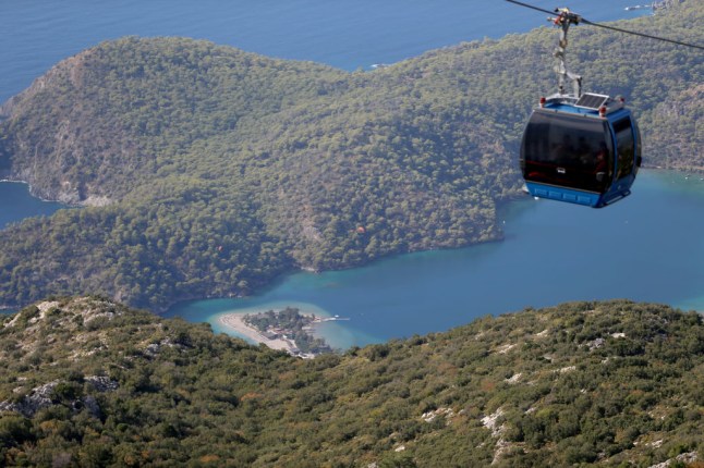 Paragliding am Babadag Mountain in Turkiyes Mugla
