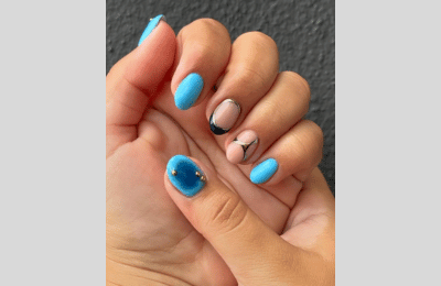 23 mutige kurze Sommernägel Idee für einen schicken minimalistischen Look 11 Blaue Nägel, kurze Strandnägel