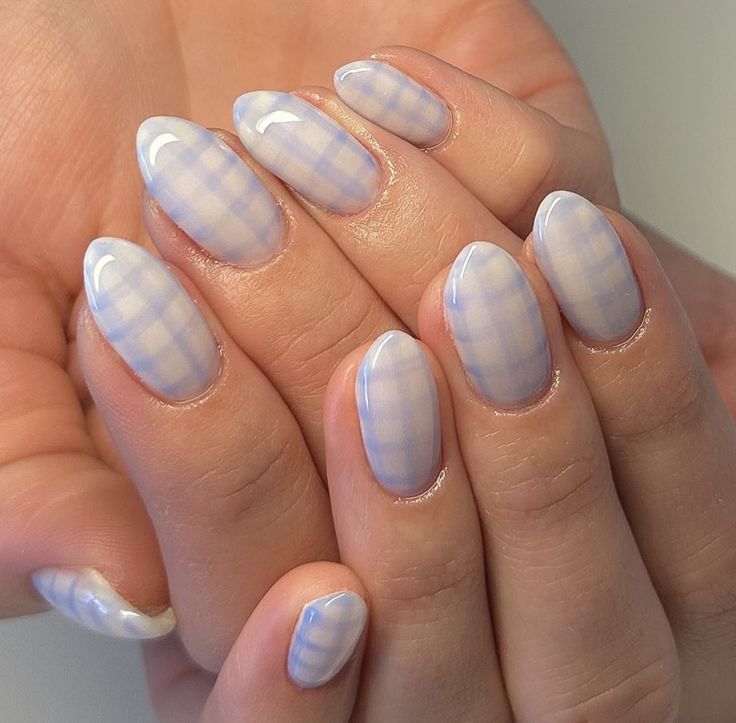 Blue Pastell Gingham Mandel June Nägel