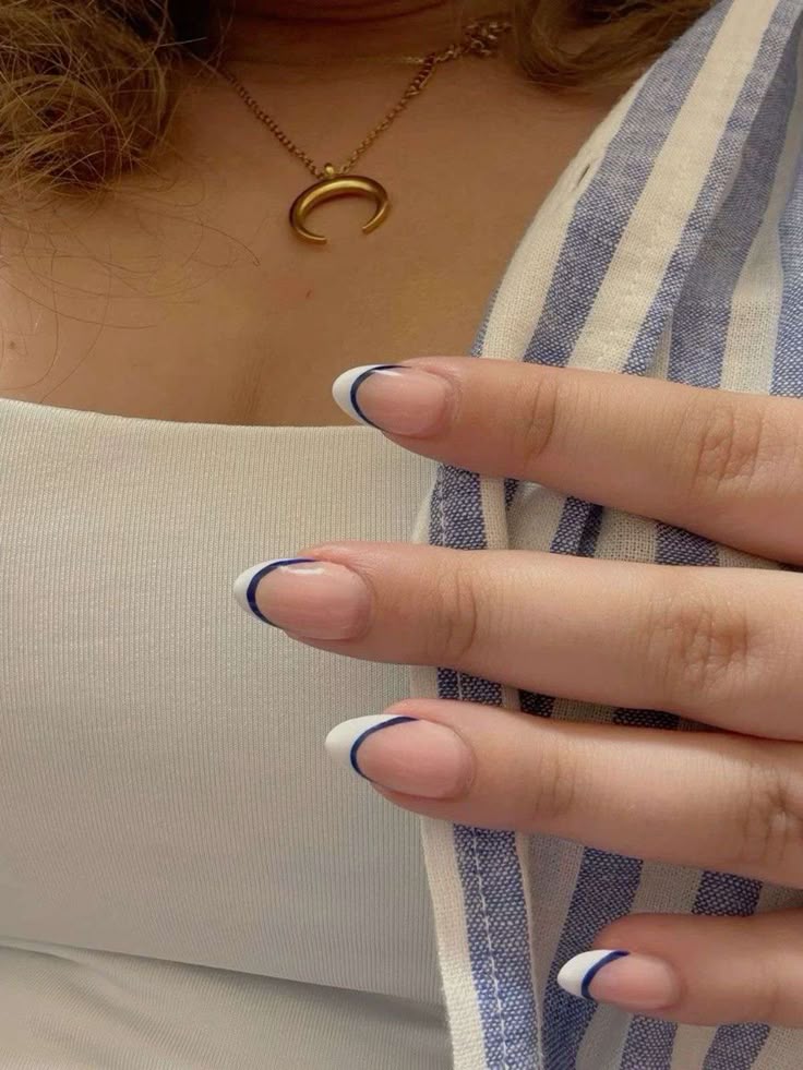 Navy Double French Tipp Nägel Sommer