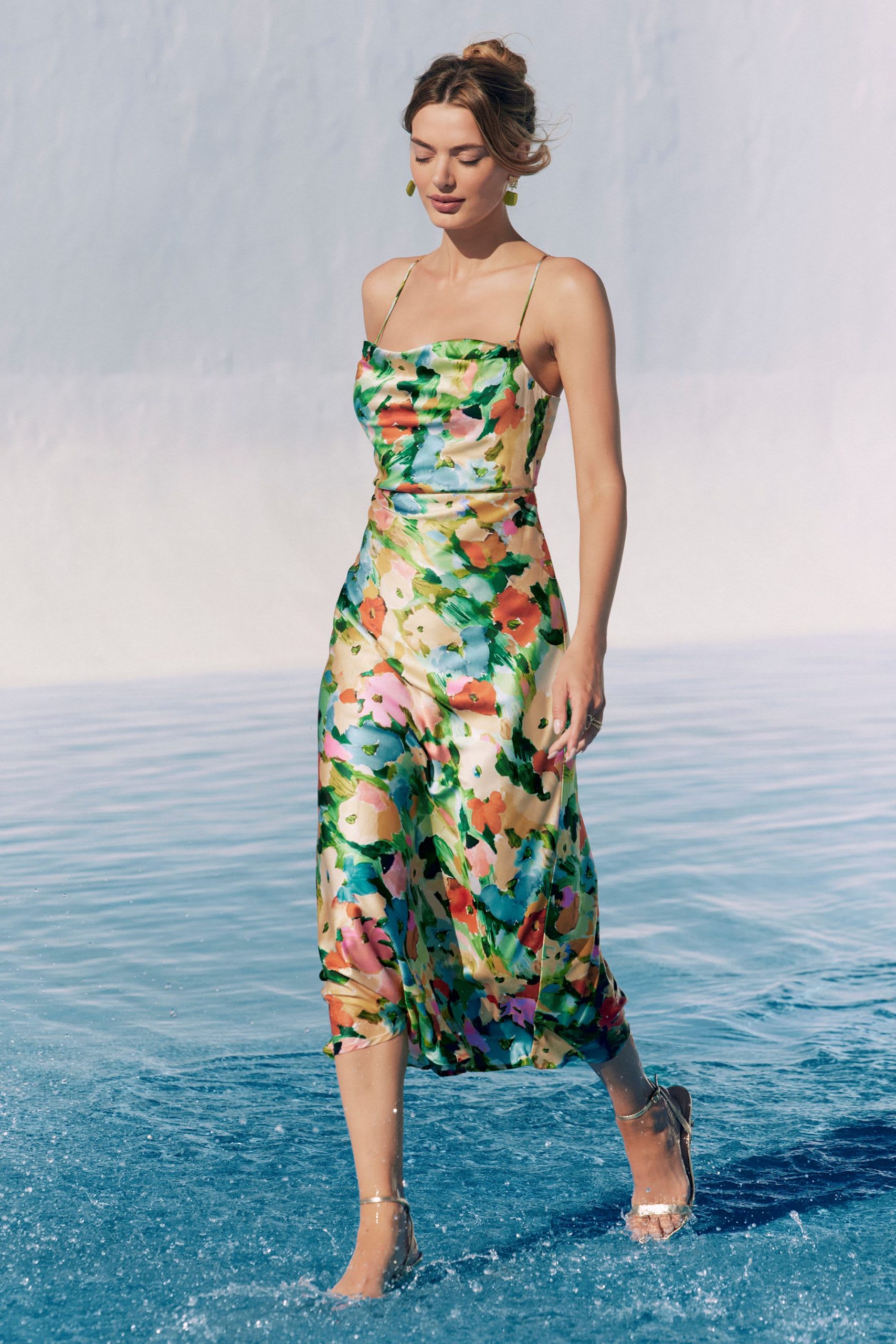 Blumendruck Schnüren -Midi -Slip -Kleid